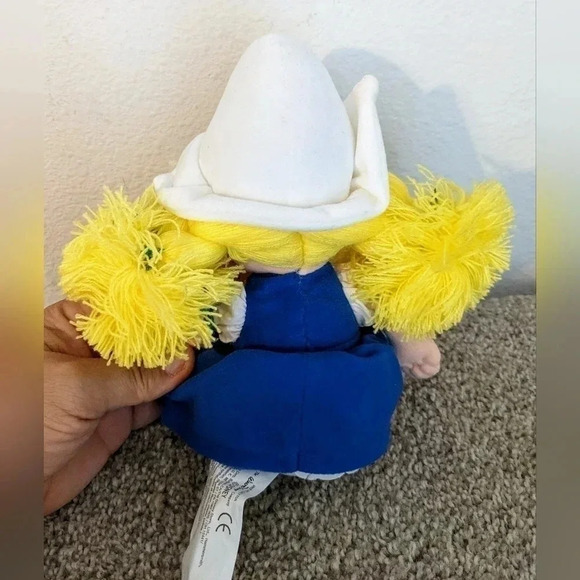 Disney It's A Small World Holland Dutch Plush Doll w/ Tags Yellow Clogs - Picture 3 of 6